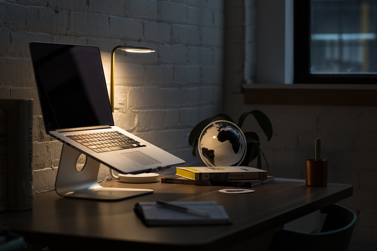 apple, computer, browser-2562204.jpg